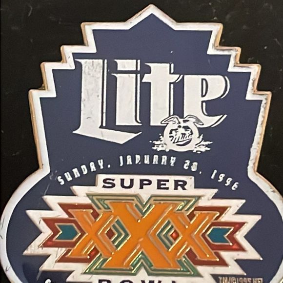 Vintage 1996 Super Bowl XXX Miller Light lapel/hat/tie pin in mint condition - Picture 7 of 13